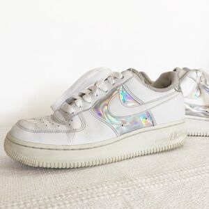 NIKE Air Force 1 Low Summit White Iridescent Metallic Rainbow Sneakers Womens 8
